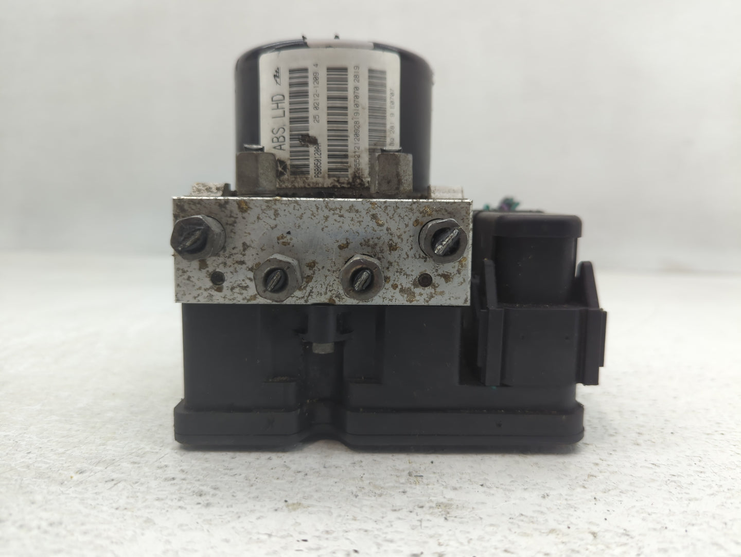 2010 Dodge Avenger ABS Pump Control Module Replacement P/N:P68050120AA Fits OEM Used Auto Parts - Oemusedautoparts1.com