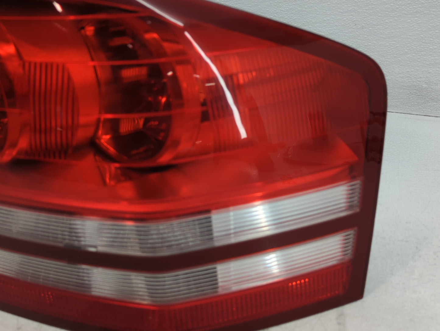 2008-2010 Dodge Avenger Tail Light Assembly Passenger Right OEM P/N:PY27 SA-3757A Fits Fits 2008 2009 2010 OEM Used Auto Par