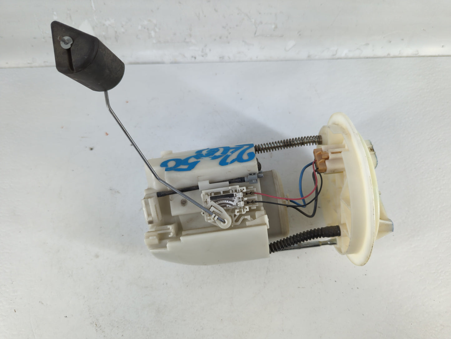 2008-2014 Dodge Avenger Electrical Gas Fuel Pump Assembly - Oemusedautoparts1.com