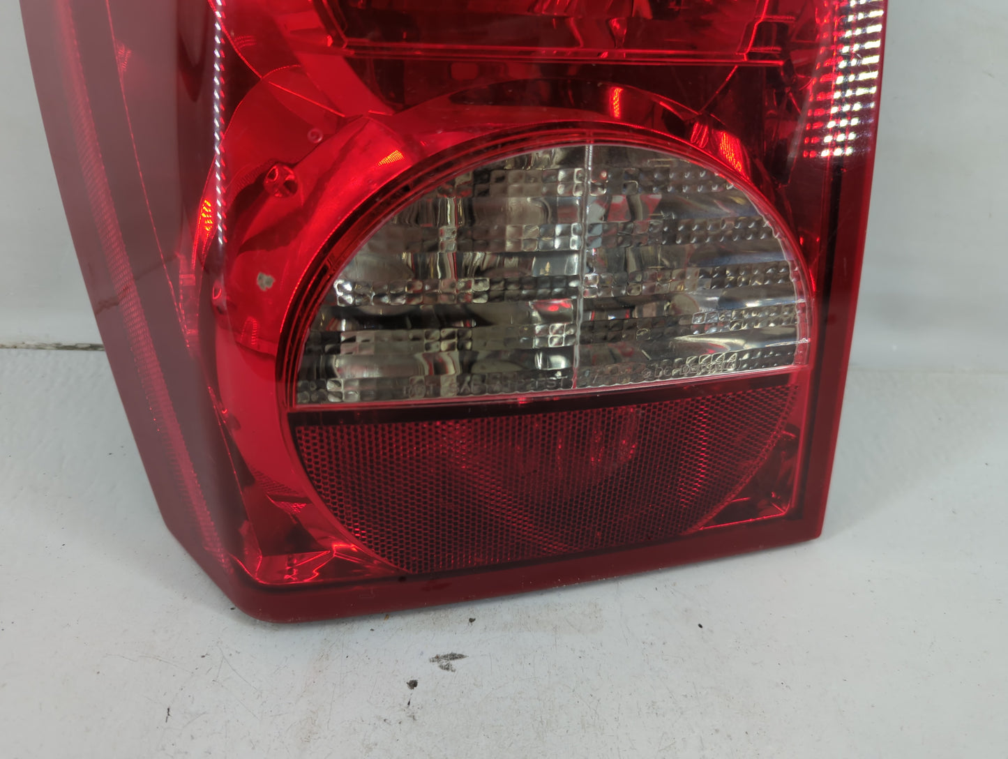 2008-2012 Dodge Caliber Tail Light Assembly Driver Left OEM P/N:05303753 05160361 Fits Fits 2008 2009 2010 2011 2012 OEM Use