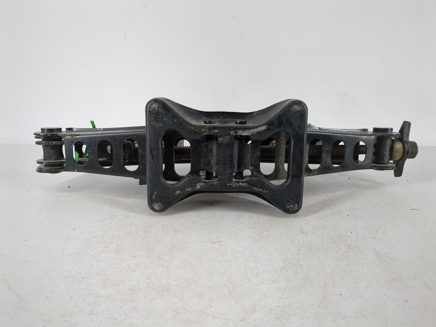 2010 Dodge Caliber Spare Scissor Car Jack - Oemusedautoparts1.com