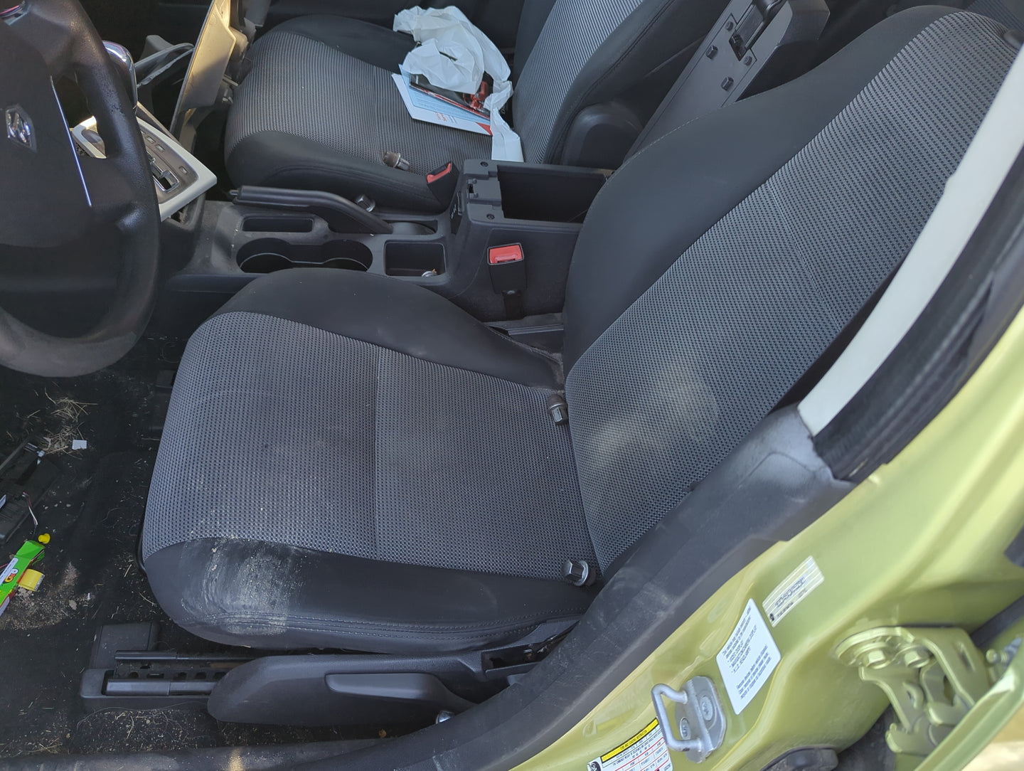 2009-2012 Dodge Caliber Driver Front Seat Oem 1272583 - Oemusedautoparts1.com