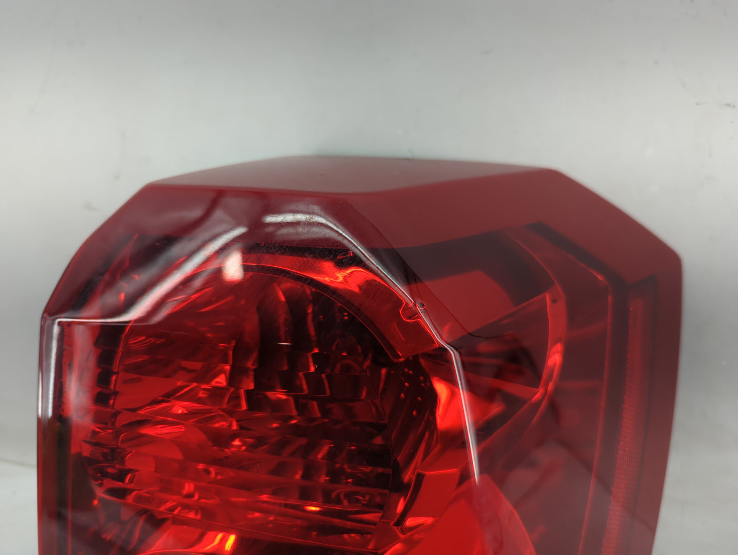 2008-2012 Dodge Caliber Tail Light Assembly Passenger Right OEM P/N:05160360AA Fits Fits 2008 2009 2010 2011 2012 OEM Used A