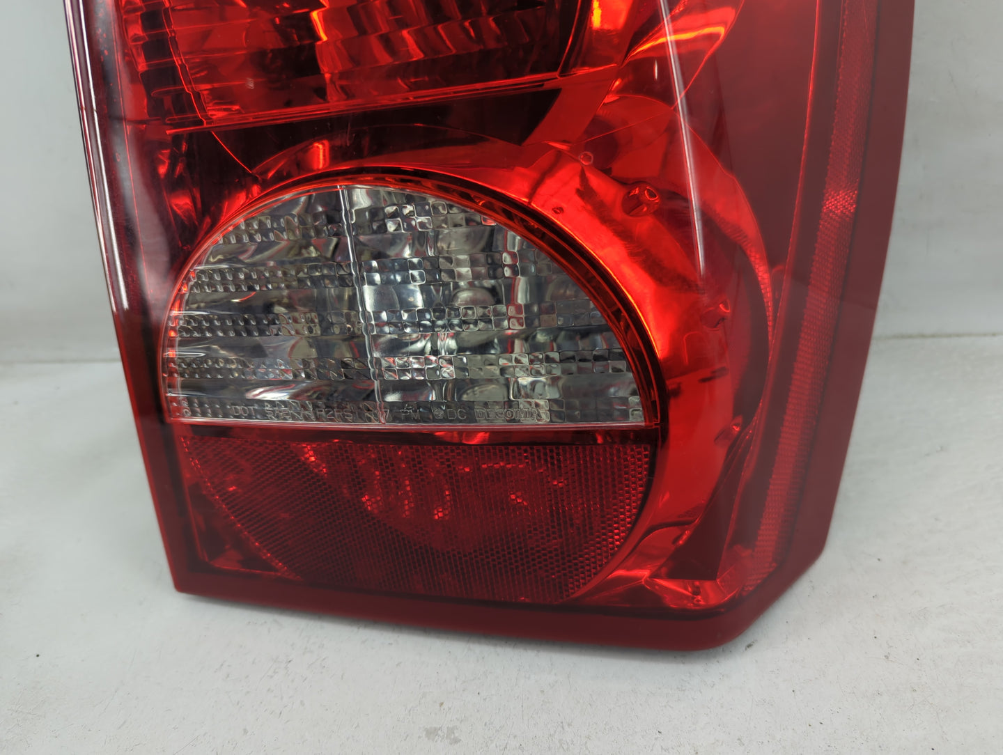 2008-2012 Dodge Caliber Tail Light Assembly Passenger Right OEM P/N:05160360AA Fits Fits 2008 2009 2010 2011 2012 OEM Used A