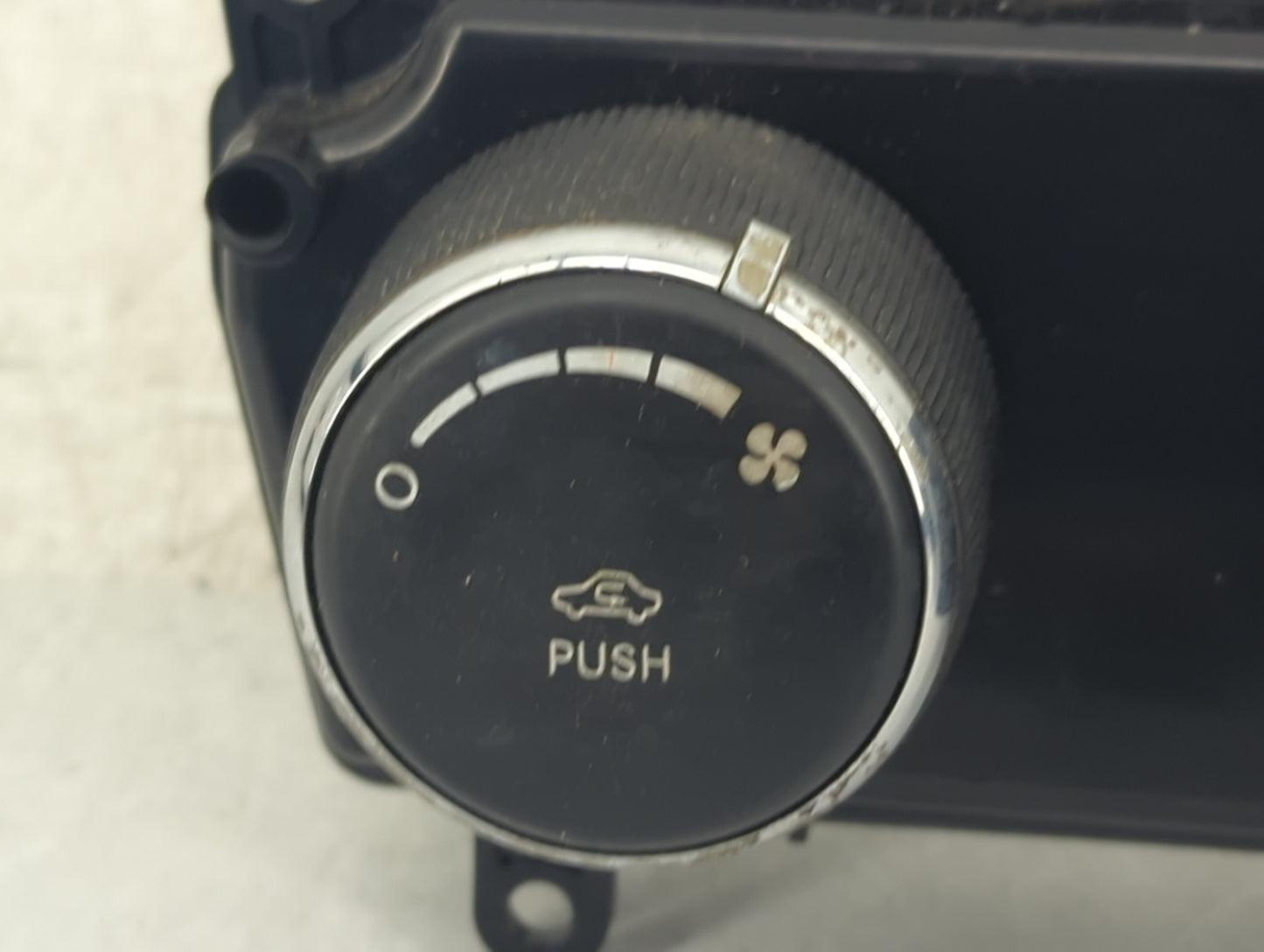 2010 Dodge Caliber Climate Control Module Temperature AC/Heater Replacement P/N:P55111132AD Fits OEM Used Auto Parts - Oemus