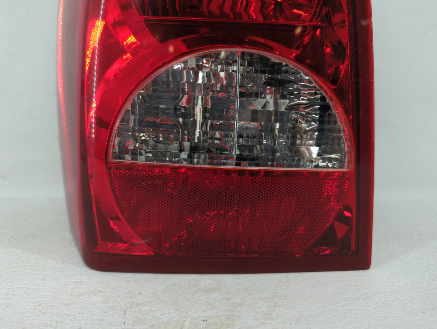 2008-2012 Dodge Caliber Tail Light Assembly Driver Left OEM P/N:CS251-B010L 05160361AA Fits Fits 2008 2009 2010 2011 2012 OE