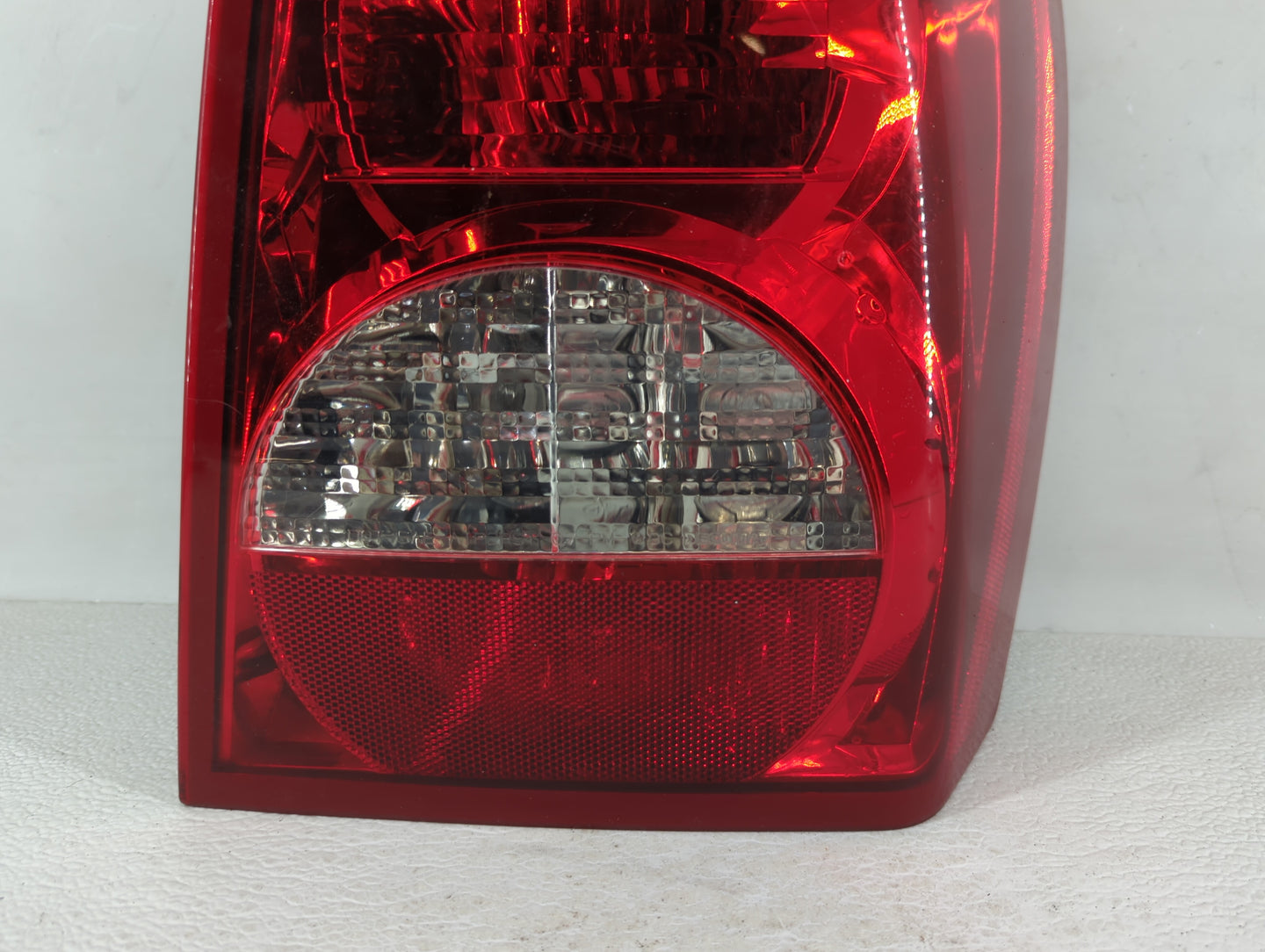 2008-2012 Dodge Caliber Tail Light Assembly Passenger Right OEM P/N:05303752AH 05303880AH Fits Fits 2008 2009 2010 2011 2012