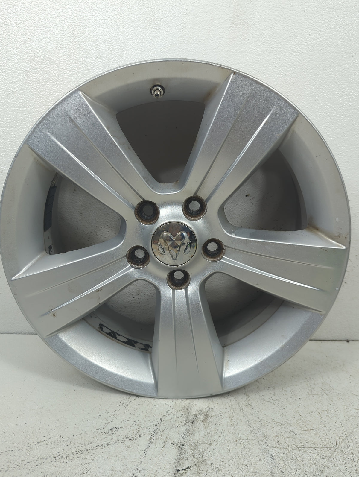 2010 Dodge Caliber Oem Wheel Rim 5041922 - Oemusedautoparts1.com