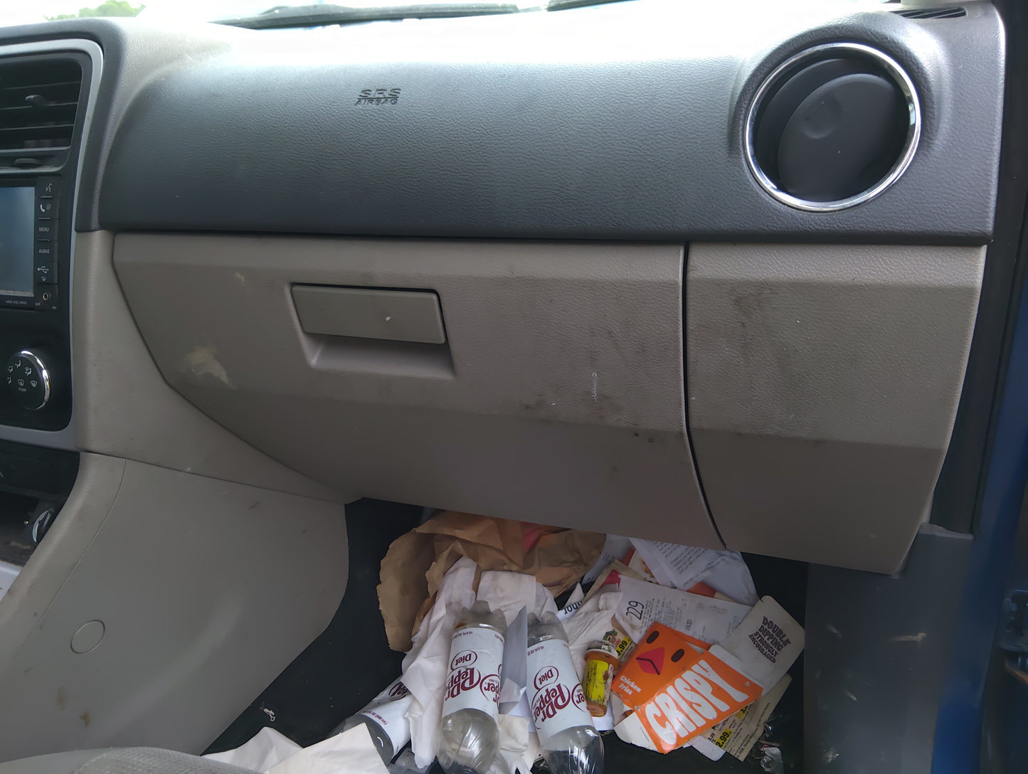 2010 Dodge Caliber Passenger Glove Box Door Storage Compartment 5041951 - Oemusedautoparts1.com