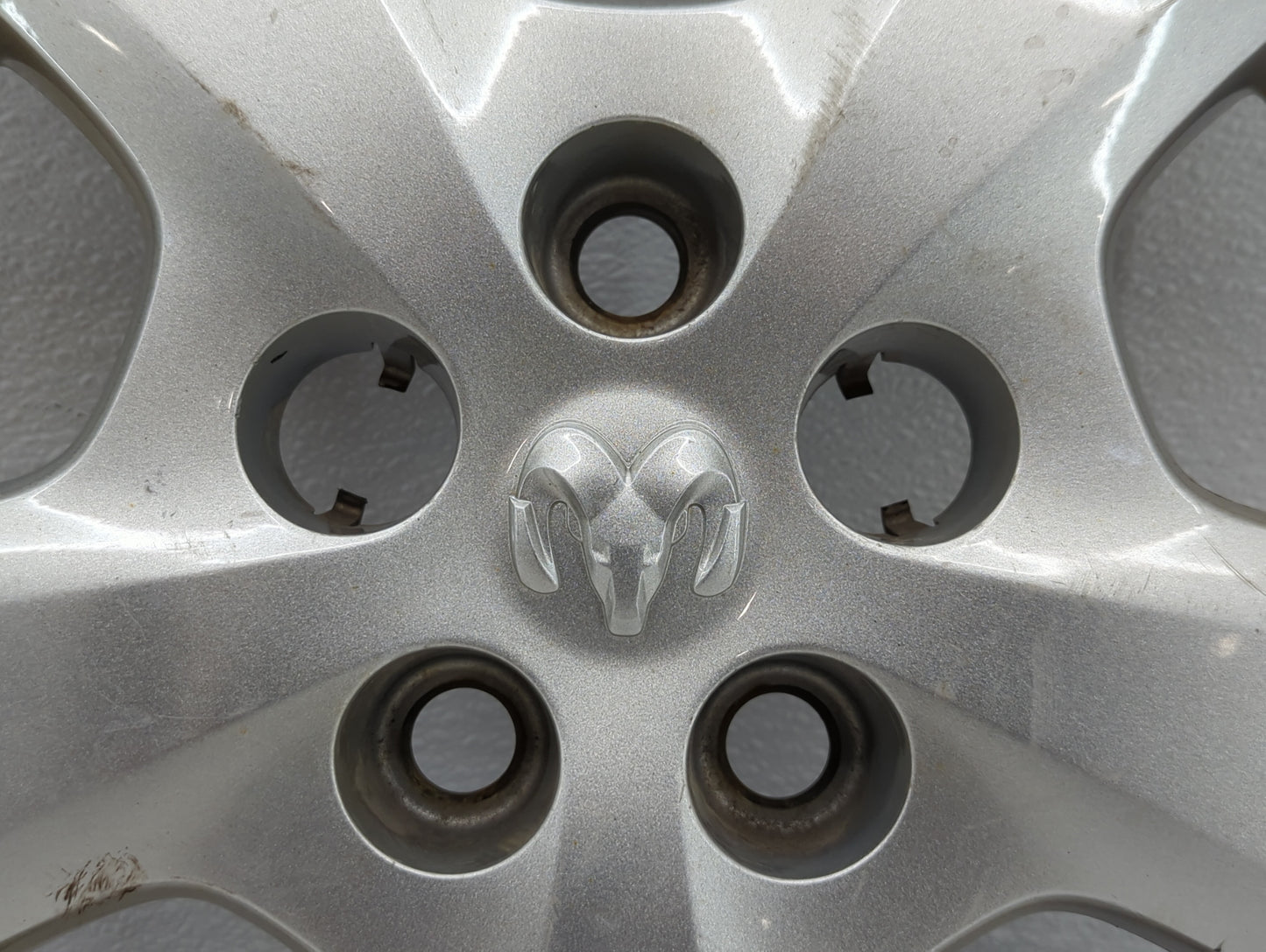 2010 Dodge Caliber Rim Wheel Center Cap - Oemusedautoparts1.com