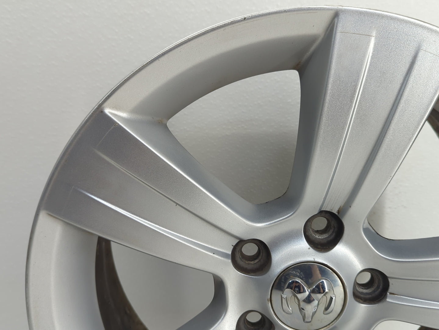 2010-2012 Dodge Caliber Oem Wheel Rim - Oemusedautoparts1.com