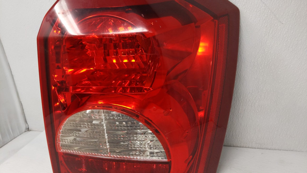 2010 Dodge Caliber Tail Light Assembly Passenger Right OEM P/N:05160360AA 05303752AH Fits Fits 2008 2009 2011 2012 OEM Used 