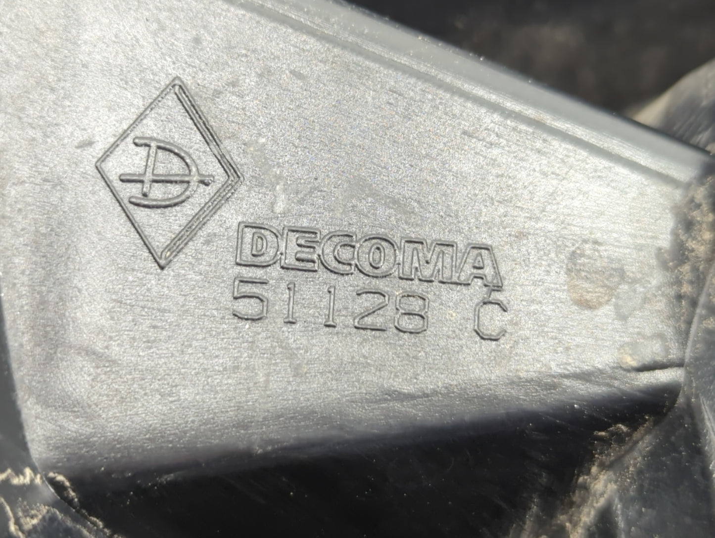 2010 Dodge Caliber Tail Light Assembly Passenger Right OEM P/N:05303880AH 05160360AA, 05303752AH Fits Fits 2008 2009 2011 20