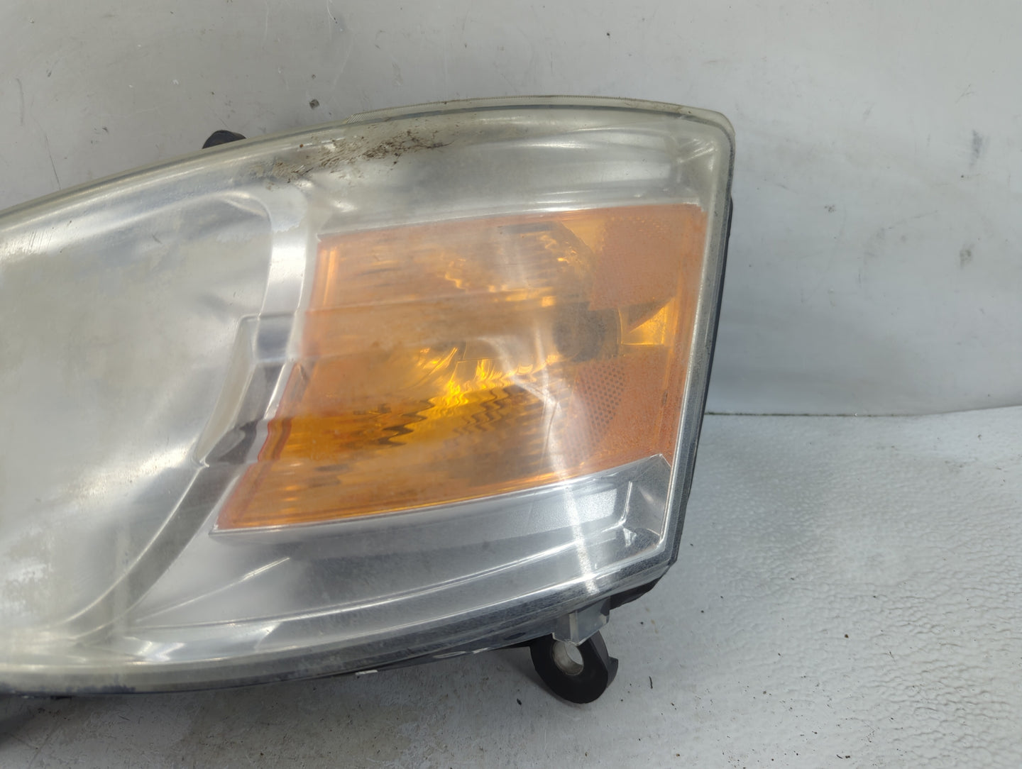 Dodge Caravan Driver Left Oem Head Light Headlight Lamp - Oemusedautoparts1.com