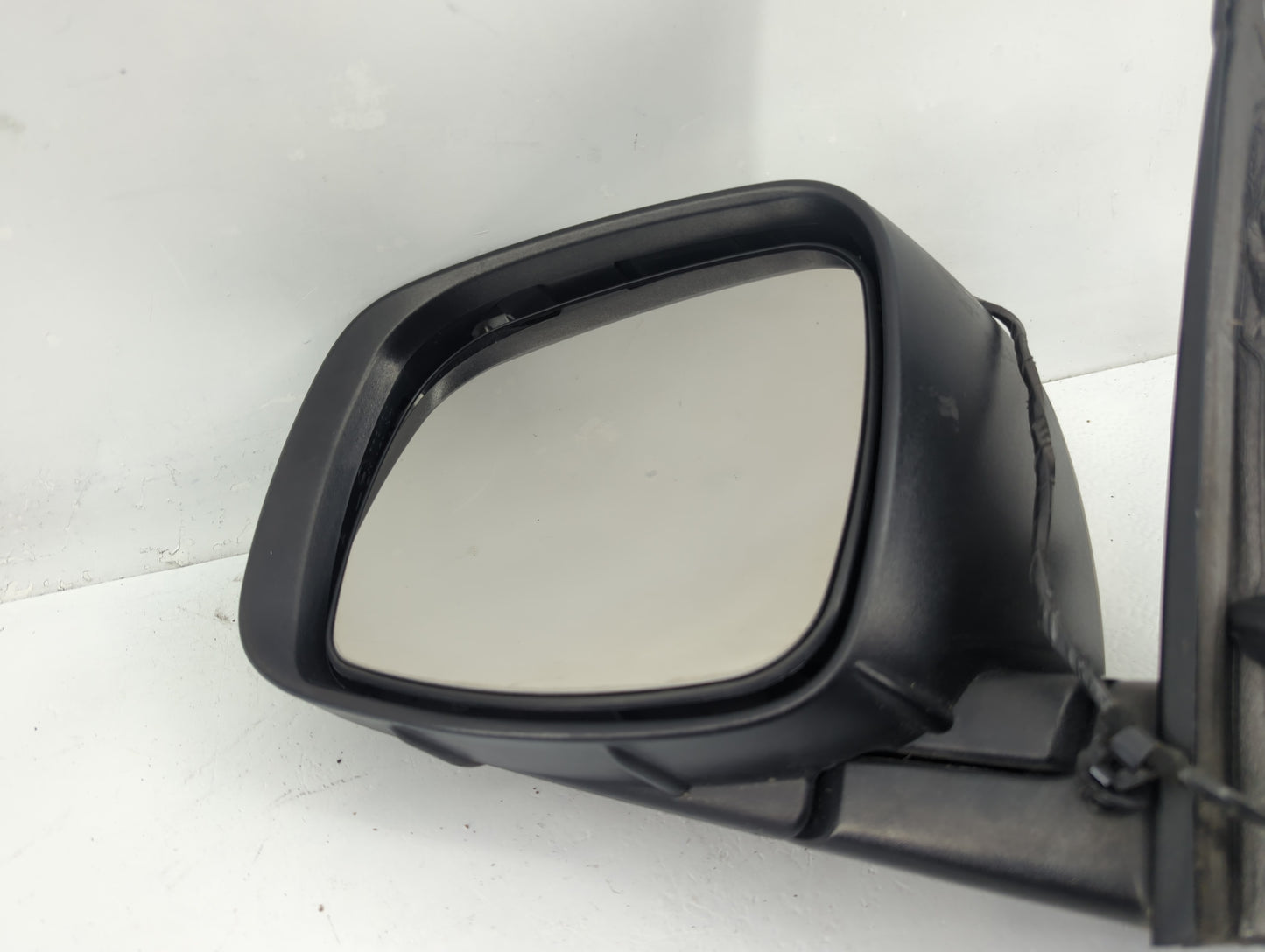 2010 Dodge Caravan Driver Side View Mirror - Left Door Mirror OEM Used - Oemusedautoparts1.com