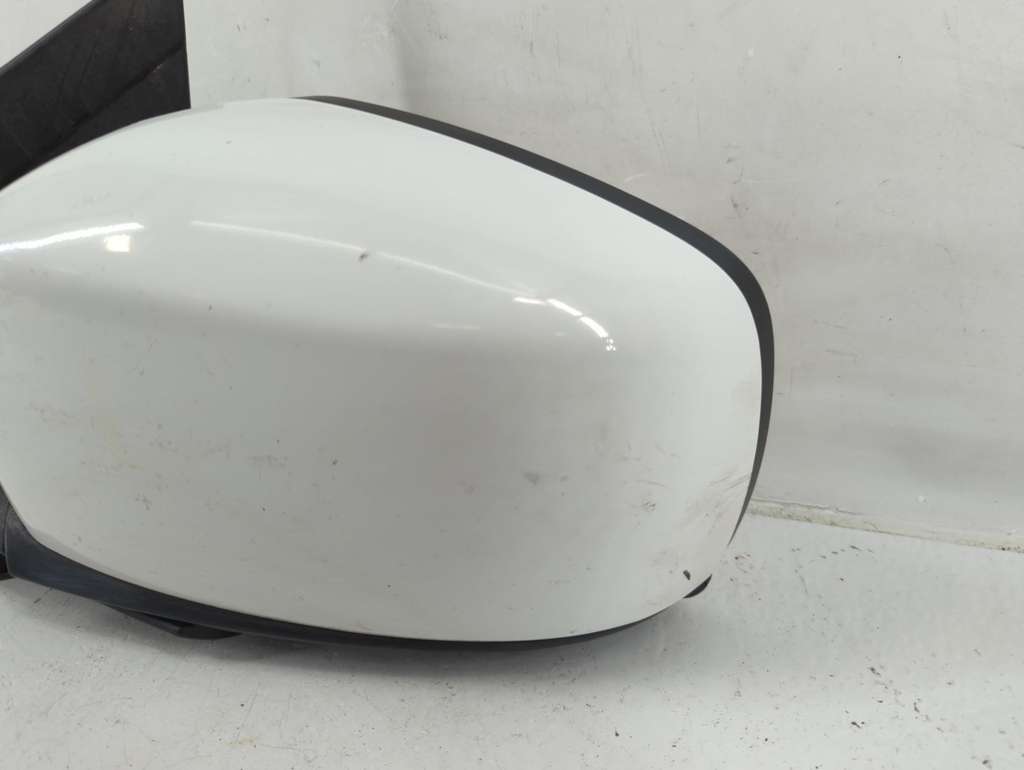 2010 Dodge Caravan Driver Side View Mirror - Left Door Mirror OEM Used - Oemusedautoparts1.com