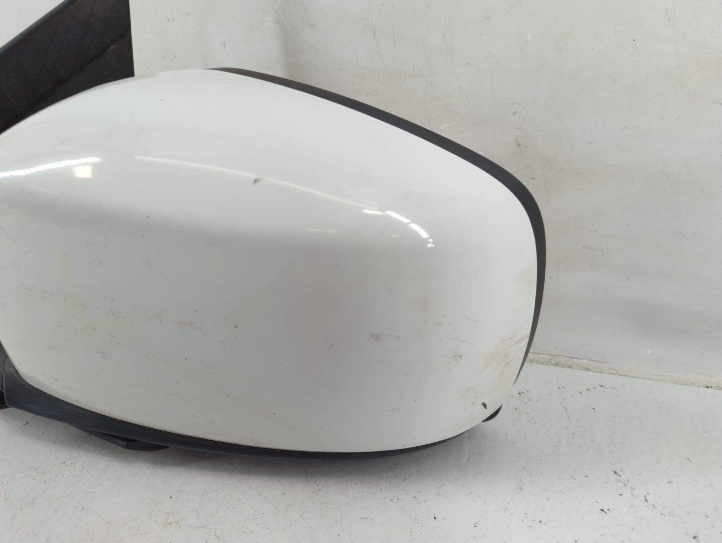 2010 Dodge Caravan Driver Side View Mirror - Left Door Mirror OEM Used - Oemusedautoparts1.com