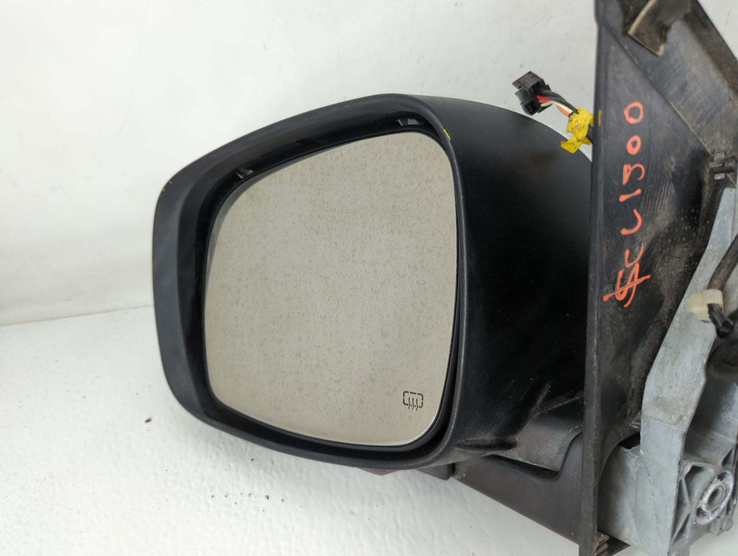 2010 Dodge Caravan Driver Side View Mirror - Left Door Mirror OEM Used - Oemusedautoparts1.com