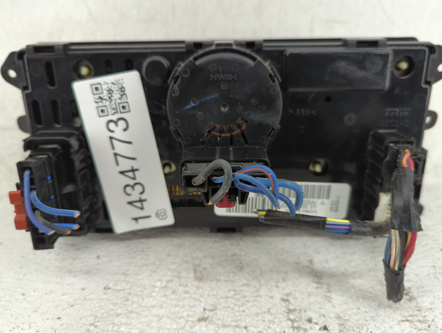 2010 Dodge Caravan Climate Control Module Temperature AC/Heater Replacement P/N:P55111805AI 58024M Fits Fits 2008 2009 OEM U