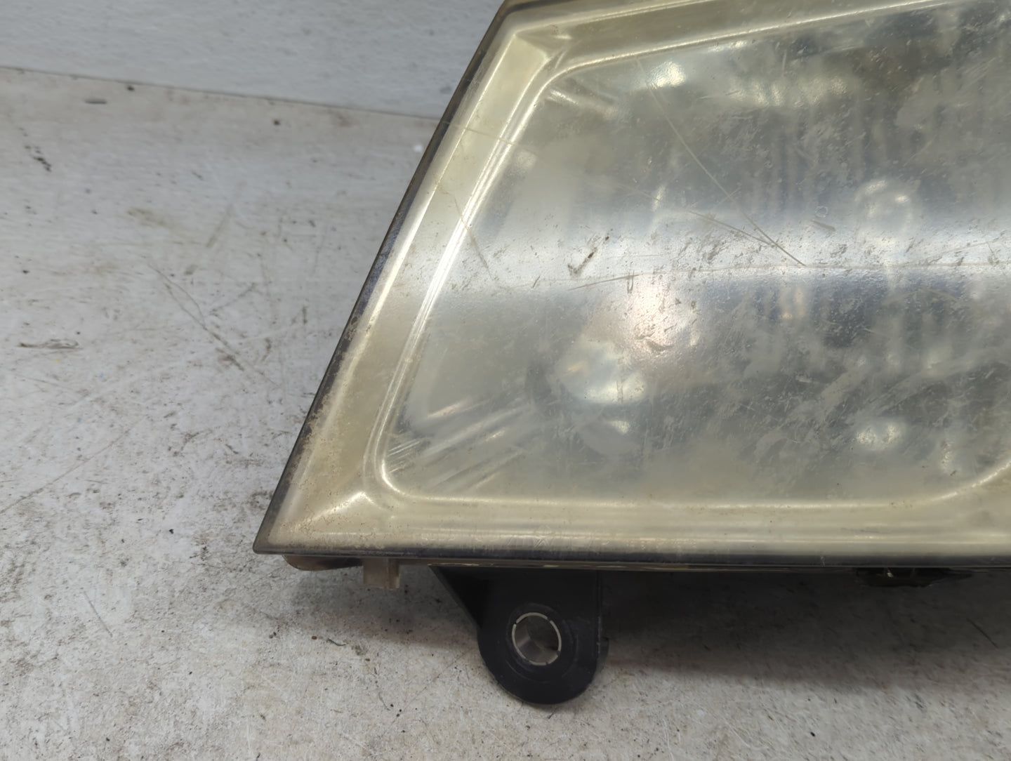 Dodge Caravan Driver Left Oem Head Light Headlight Lamp - Oemusedautoparts1.com