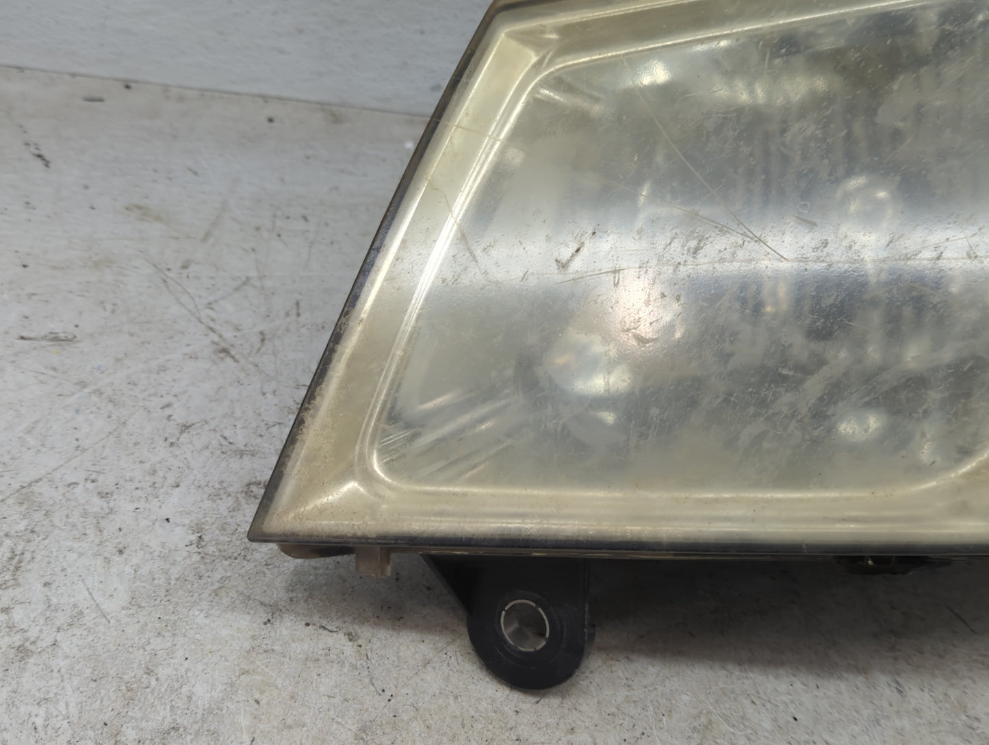 Dodge Caravan Driver Left Oem Head Light Headlight Lamp - Oemusedautoparts1.com