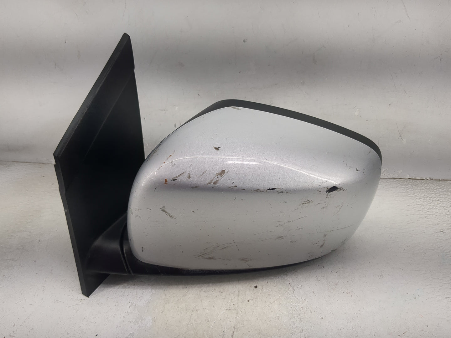 2010 Dodge Caravan Driver Side View Mirror - Left Door Mirror OEM Used - Oemusedautoparts1.com