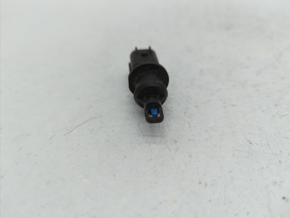 2010 Dodge Caravan Mass Air Flow Meter Maf Sensor - Oemusedautoparts1.com