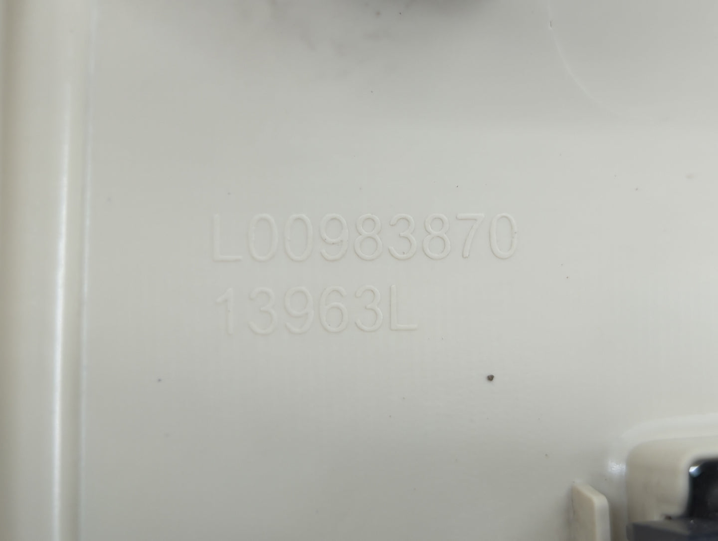 2010 Dodge Caravan Overhead Roof Console Light Beige - Oemusedautoparts1.com