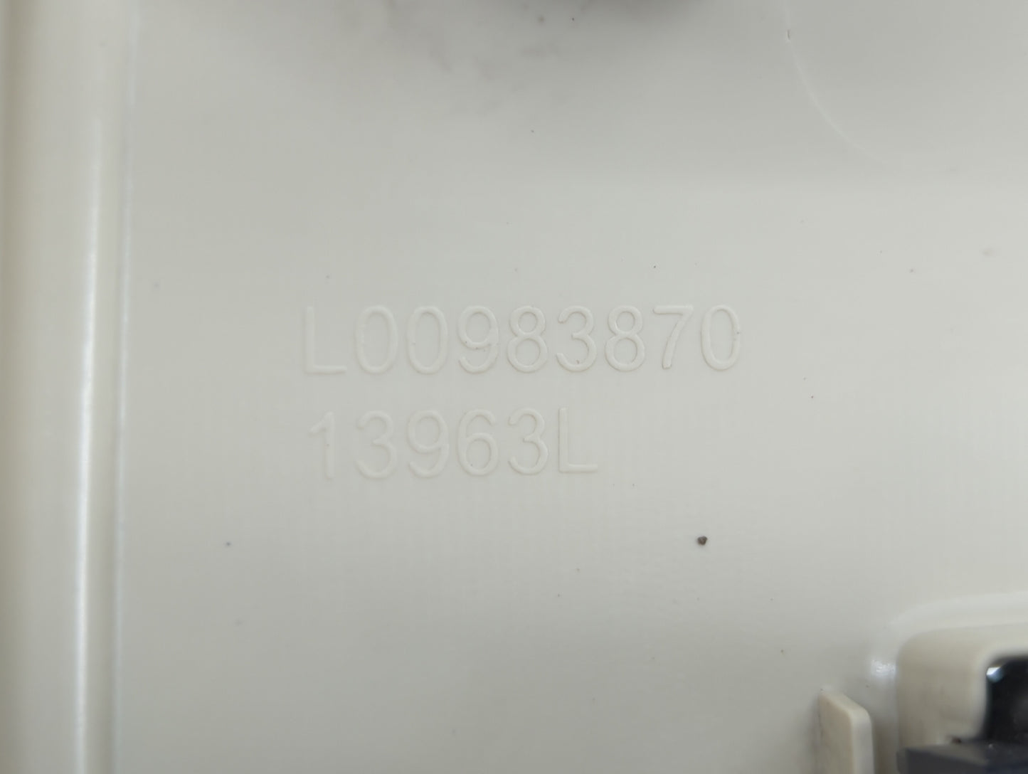 2010 Dodge Caravan Overhead Roof Console Light Beige - Oemusedautoparts1.com