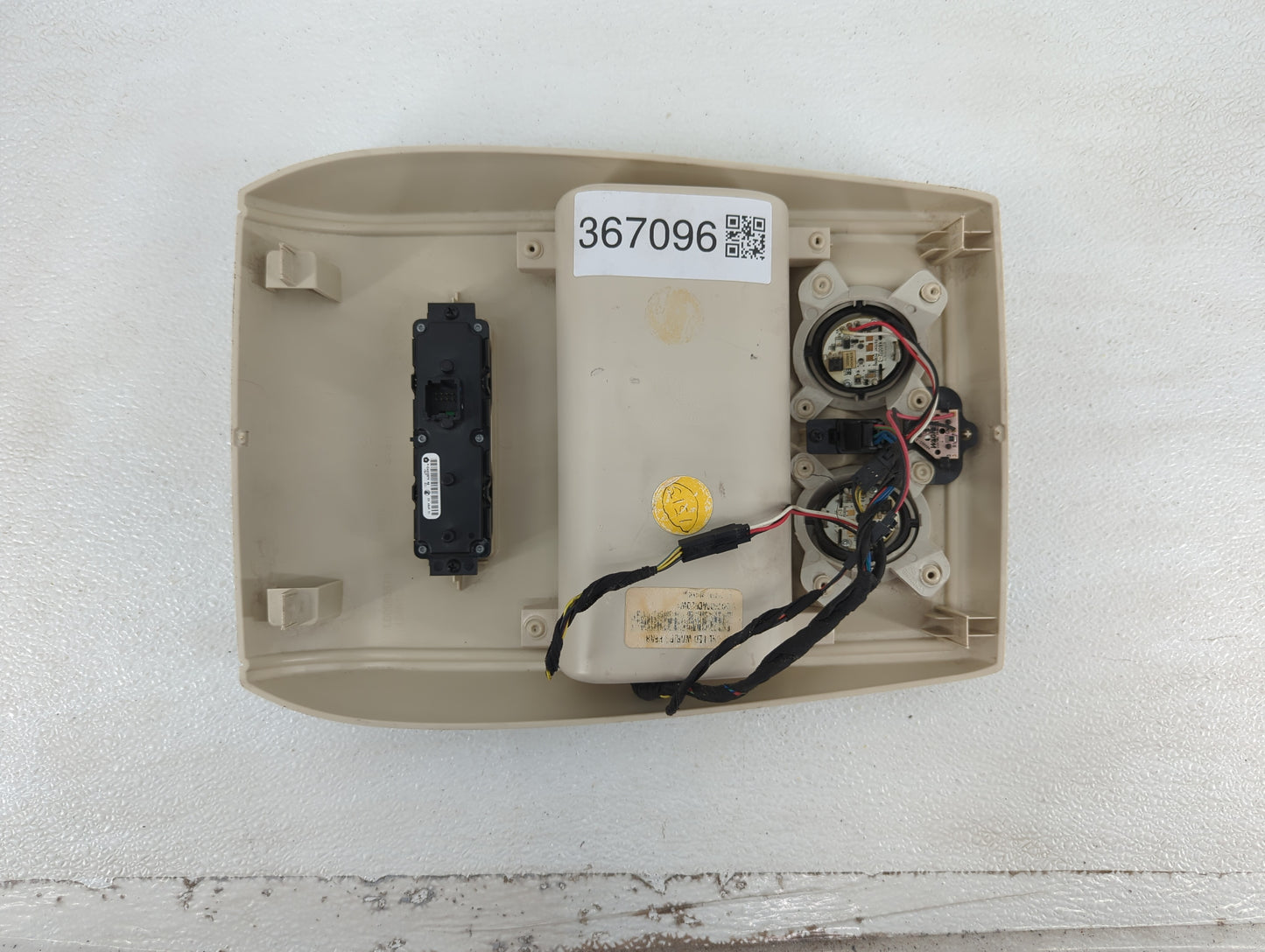 2010 Dodge Caravan Overhead Roof Console Light Beige - Oemusedautoparts1.com