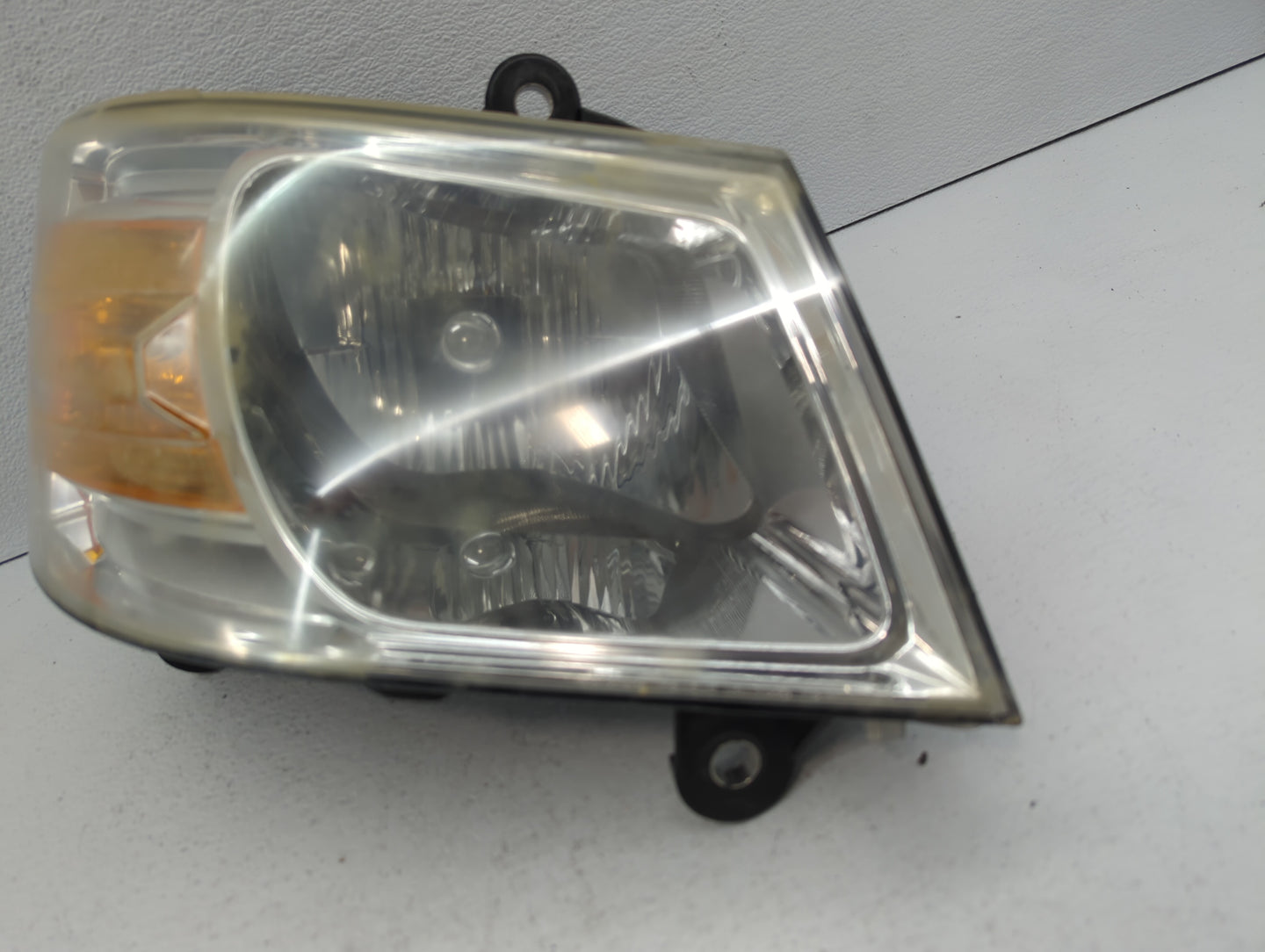 Dodge Caravan Passenger Right Oem Head Light Headlight Lamp - Oemusedautoparts1.com