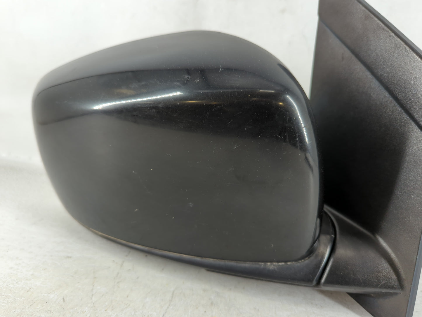 Dodge Caravan Passenger Right Side View Manual Door Mirror Black - Oemusedautoparts1.com