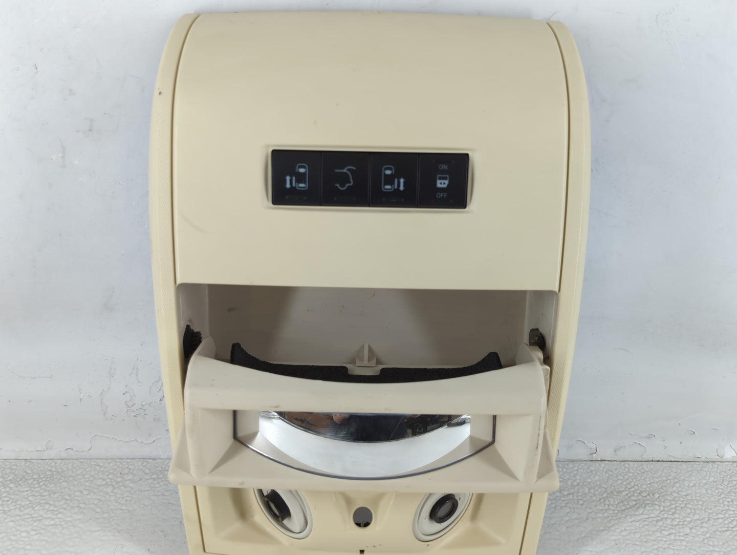 2010 Dodge Caravan Overhead Roof Console - Oemusedautoparts1.com