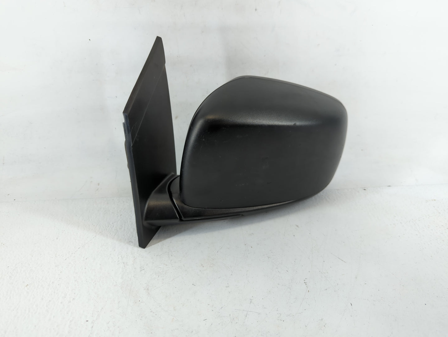 2010 Dodge Caravan Driver Side View Mirror - Left Door Mirror OEM Used - Oemusedautoparts1.com