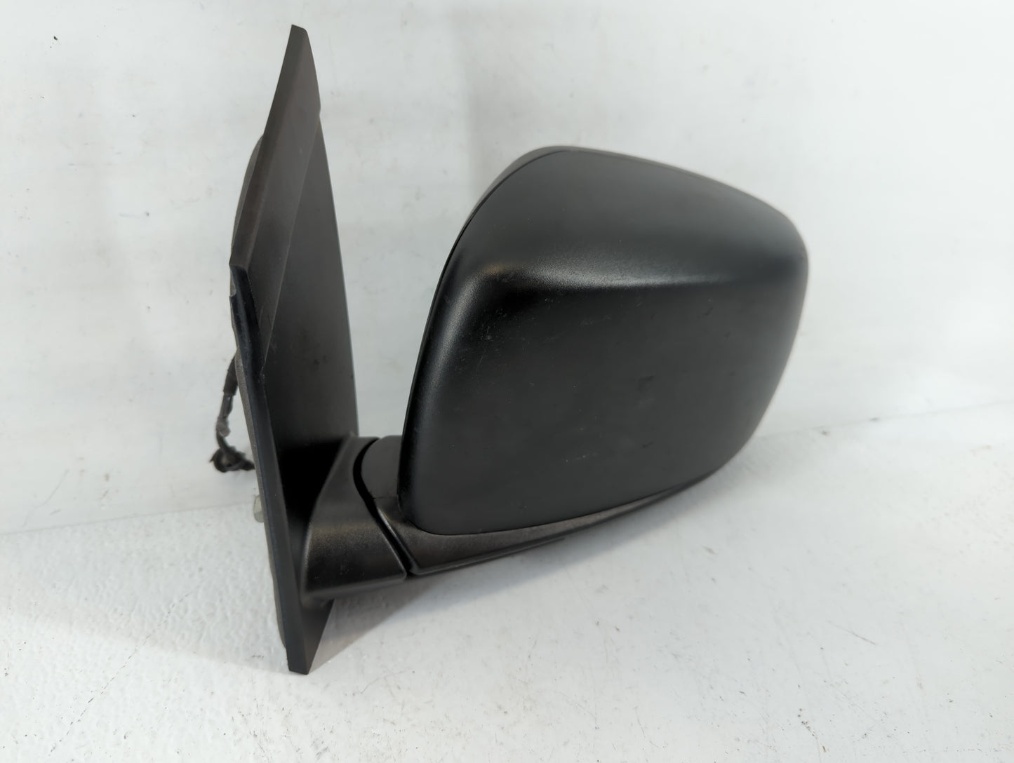 2010 Dodge Caravan Driver Side View Mirror - Left Door Mirror OEM Used - Oemusedautoparts1.com