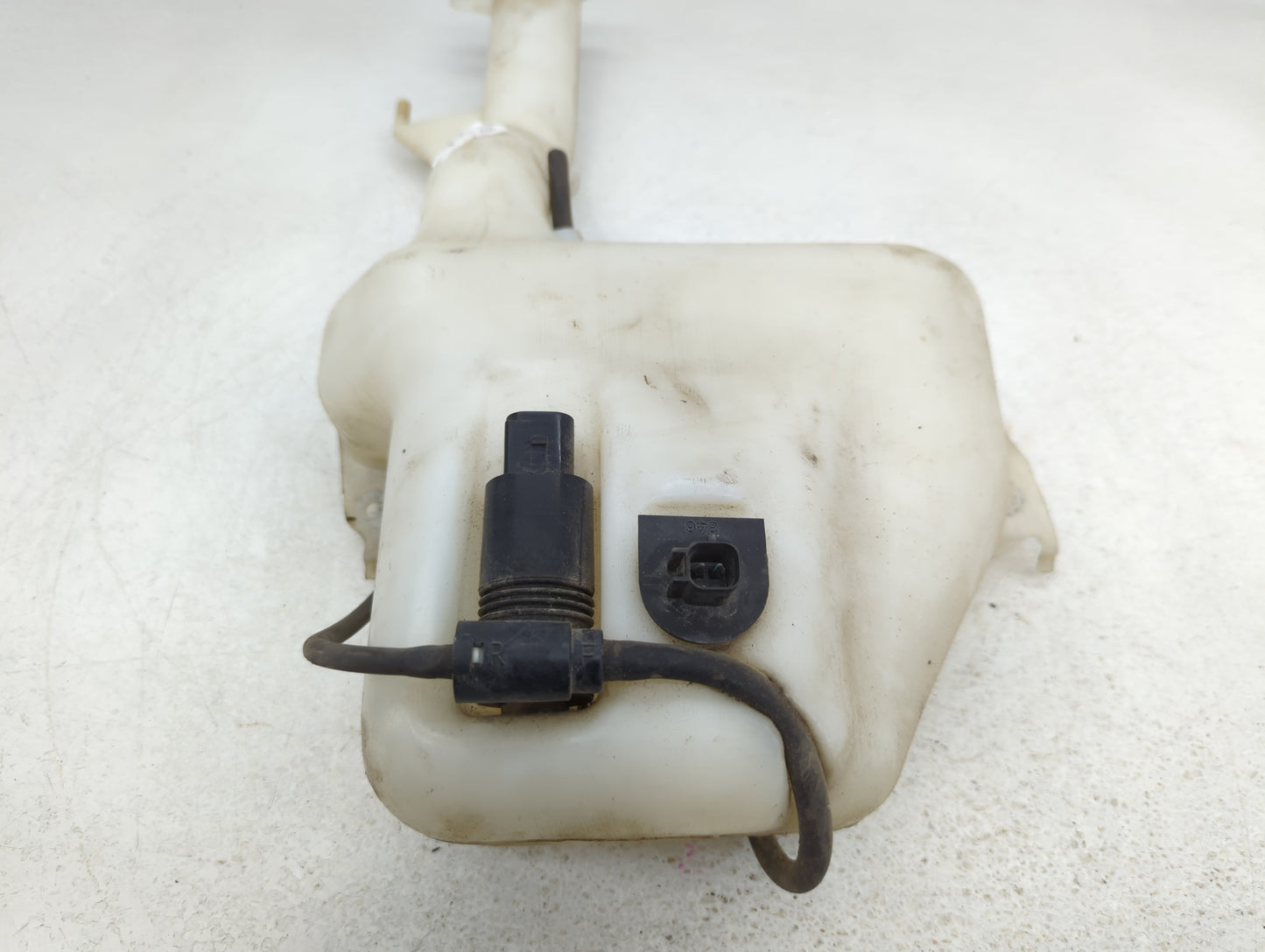 Dodge Caravan Windshield Washer Fluid Reservoir Bottle Oem - Oemusedautoparts1.com