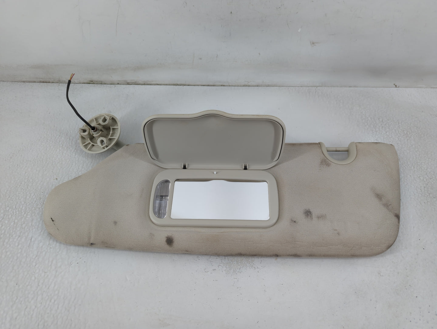 2010 Dodge Caravan Sun Visor Shade Replacement Driver Left Mirror Fits Fits 2008 2009 OEM Used Auto Parts - Oemusedautoparts