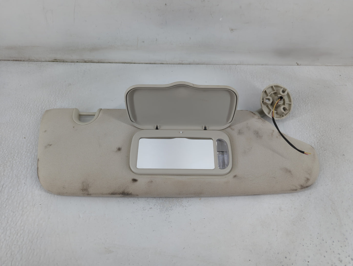 2010 Dodge Caravan Sun Visor Shade Replacement Passenger Right Mirror Fits Fits 2008 2009 OEM Used Auto Parts - Oemusedautop