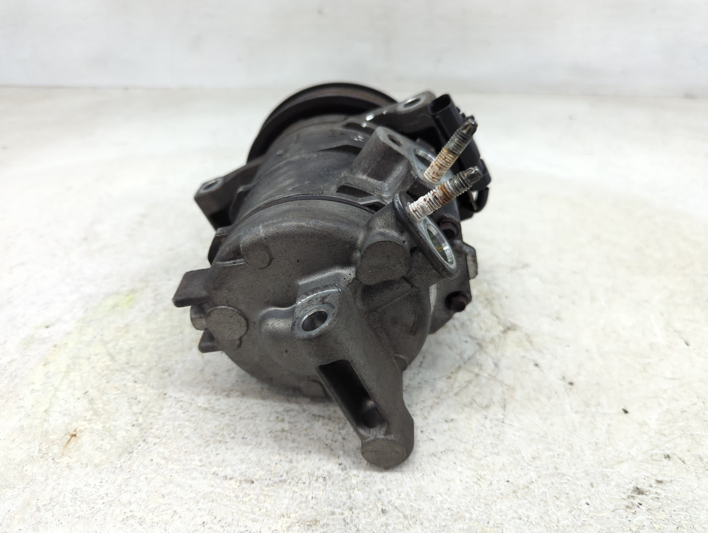 2009-2010 Dodge Challenger Air Conditioning A/c Ac Compressor Oem - Oemusedautoparts1.com