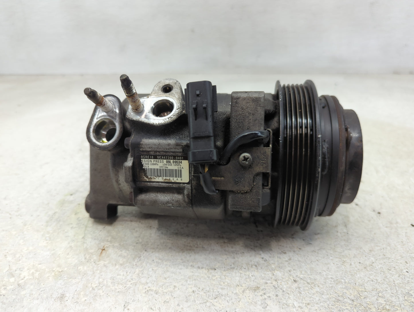 2009-2010 Dodge Challenger Air Conditioning A/c Ac Compressor Oem - Oemusedautoparts1.com