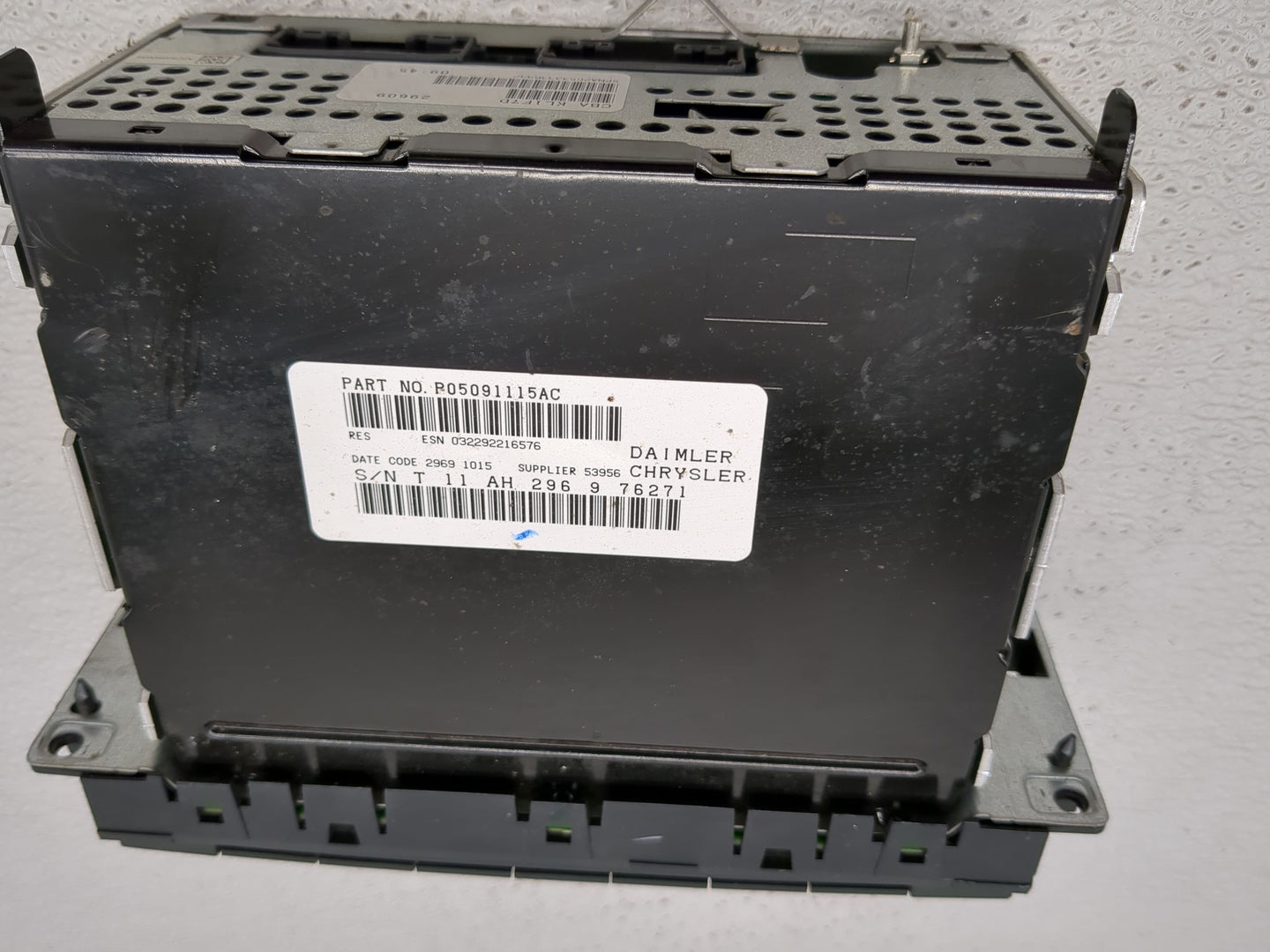 2010 Dodge Challenger Radio AM FM Cd Player Receiver Replacement P/N:05091115AC Fits OEM Used Auto Parts - Oemusedautoparts1