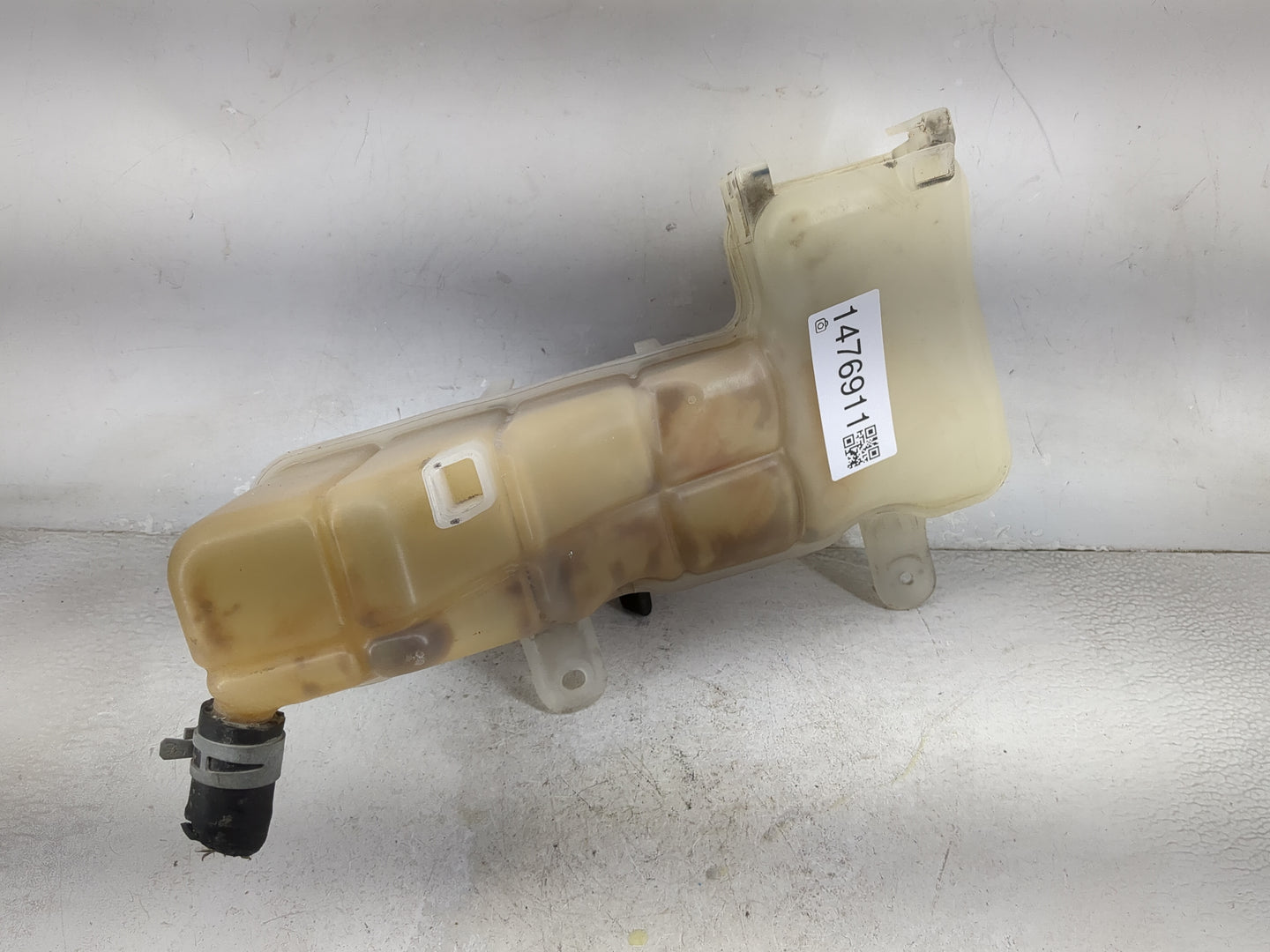 2008 Dodge Challenger Radiator Coolant Overflow Expansion Tank Bottle - Oemusedautoparts1.com