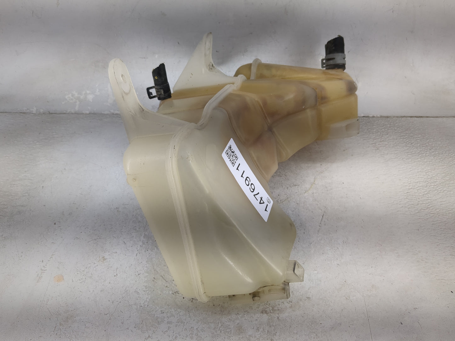 2008 Dodge Challenger Radiator Coolant Overflow Expansion Tank Bottle - Oemusedautoparts1.com