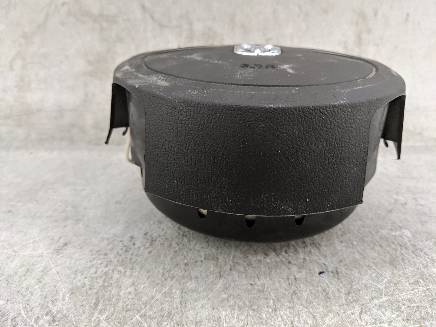 2008-2011 Dodge Challenger Air Bag Driver Left Steering Wheel Mounted 1477530 - Oemusedautoparts1.com