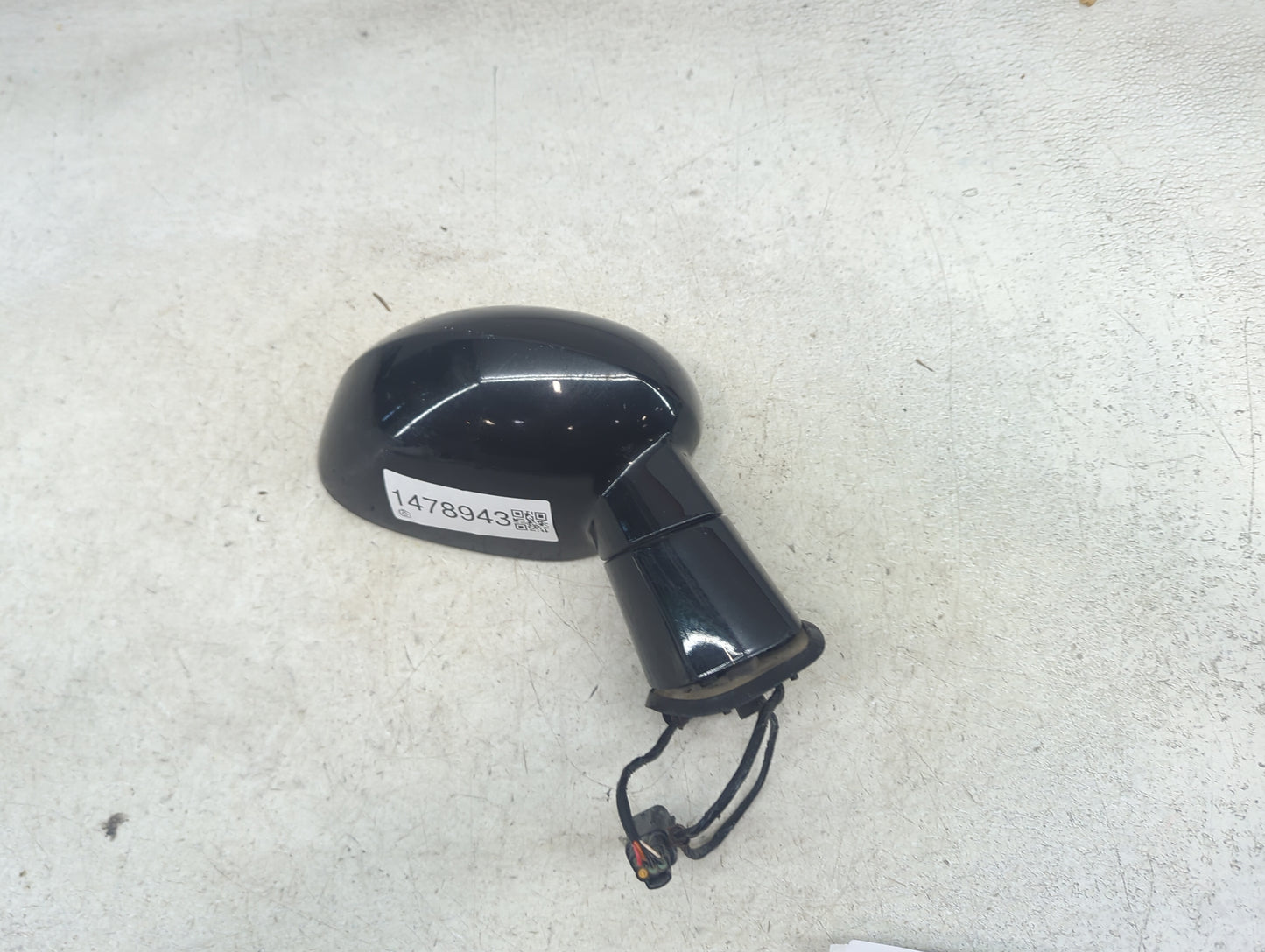 2008-2010 Dodge Challenger Passenger Side View Mirror - Right Door Mirror OEM Used - Oemusedautoparts1.com