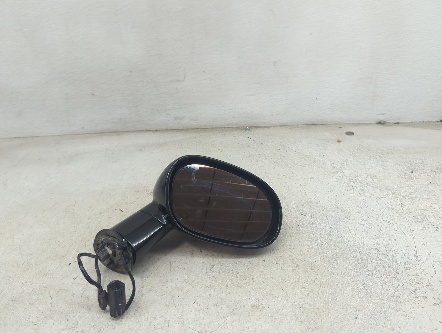 2008-2010 Dodge Challenger Passenger Side View Mirror - Right Door Mirror OEM Used - Oemusedautoparts1.com