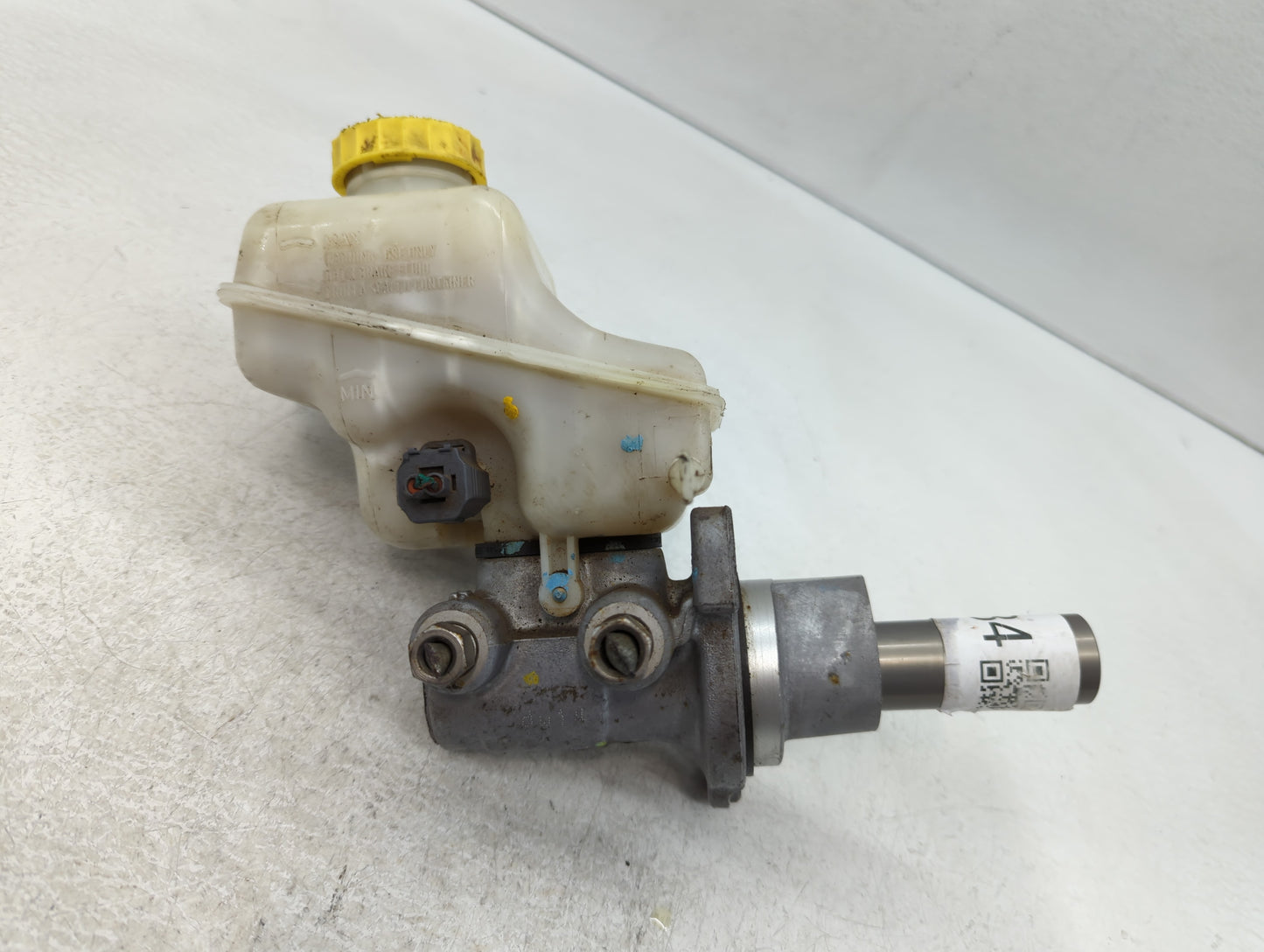 2009-2010 Dodge Challenger Brake Master Cylinder - Oemusedautoparts1.com