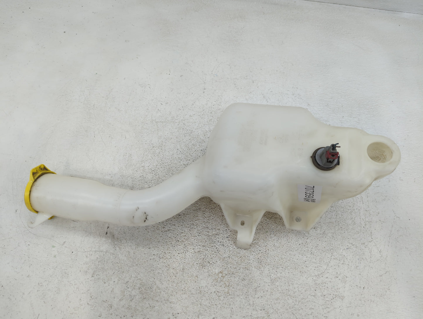2008-2010 Dodge Challenger Windshield Washer Fluid Reservoir Bottle Oem - Oemusedautoparts1.com