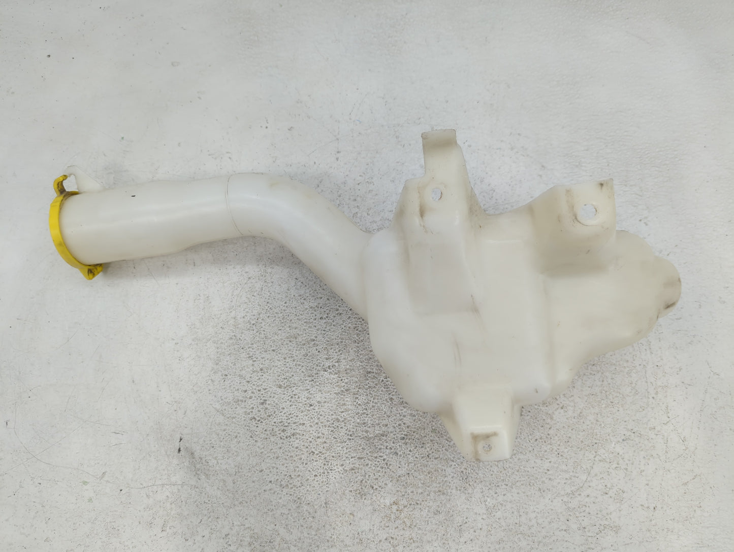2008-2010 Dodge Challenger Windshield Washer Fluid Reservoir Bottle Oem - Oemusedautoparts1.com