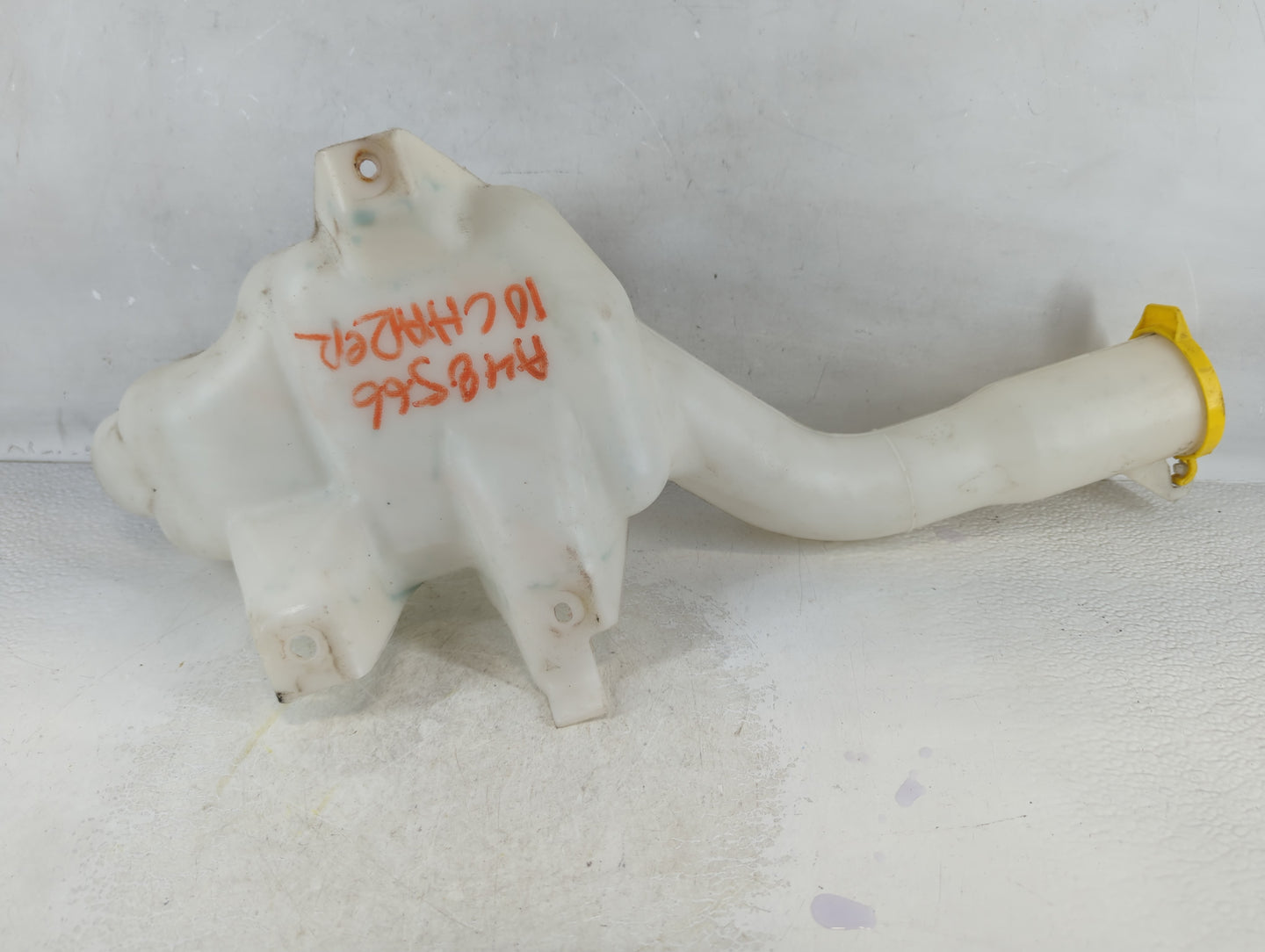 2006-2010 Dodge Charger Windshield Washer Fluid Reservoir Bottle Oem - Oemusedautoparts1.com